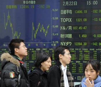 Japan shares climb one percent on Wall Street, tech gains