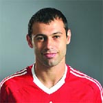 Mascherano calls Argentina captaincy a "beautiful challenge"