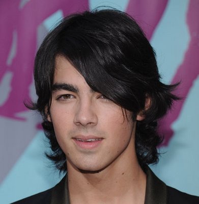  Joe Jonas wants to be next Johnny Depp