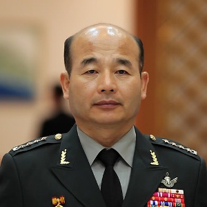 S.Korea will ‘pre-emptively’ strike N.Korea if it ‘shows intent to use nuke weapon’ 