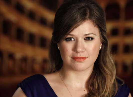 Kelly-Clarkson