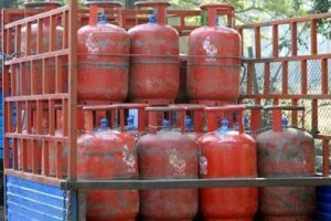 Govt rules out any immediate hike in prices of LPG, kerosene