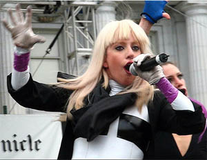 Lady Gaga takes bulletproof piano on tour