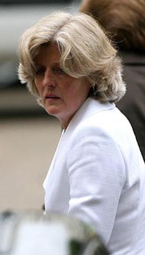 Lady Jane Fellowes- Diana Sister
