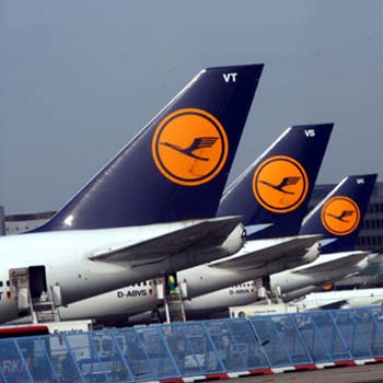 Lufthansa downsizes Austrian Airlines' units
