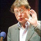 Palestinian poet Mahmoud Darwish dies