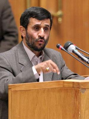 Ahmadinejad urged to be "constructive" before controversial speech