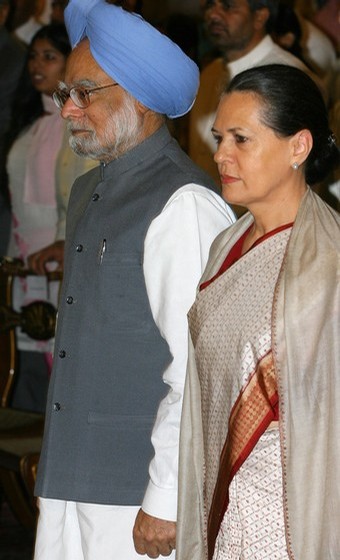 Country looking forward to continued service of Manmohan Singh: Sonia Gandhi