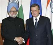 Prime Minister Dr. Manmohan Singh and his Russian counterpart Viktor Zubkov