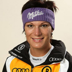 Riesch wins opening slalom in Levi 
