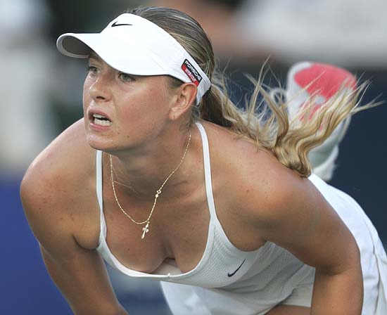 maria sharapova in bed