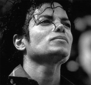 MJ singing with angels, believes sis