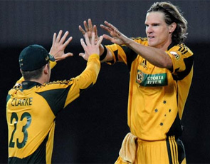 Michael Clarke, Nathan Bracken