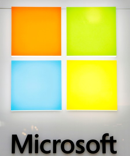Microsoft training staff to explain difference between Windows 8 and RT to consumers