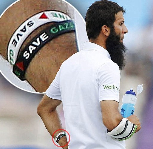 Moeen-Ali-Save-Gaza-wristbands