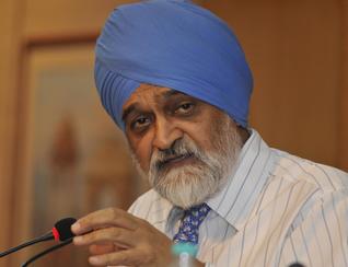 Indian economy to grow between 7.6 - 8 per cent, says Ahluwalia