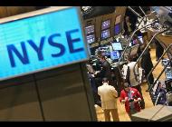 US stocks up for third day, overshadowing consumer confidence 