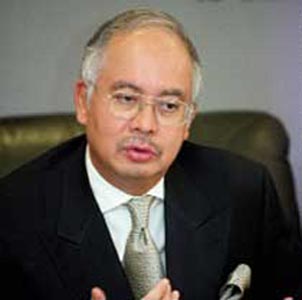 Malaysian PM to discuss MIC leadership change plan with Samy Vellu