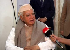 Congress party welcomes N.D.Tiwari’s resignation