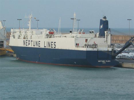 Fall in shipping volume eases at Singapore's Neptune Lines 