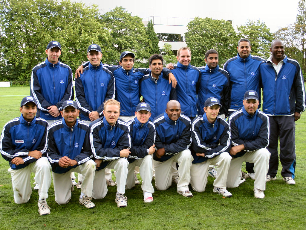 Netherlands team arrive to play practice matches