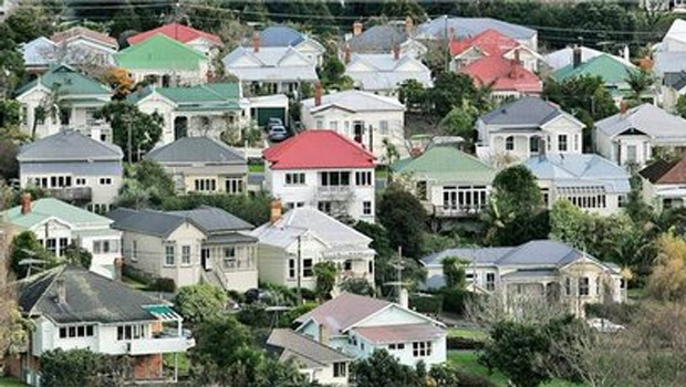 New Zealand housing prices touch new high