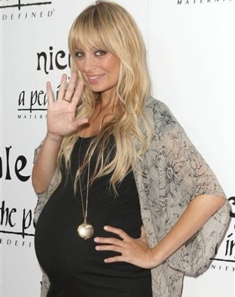 Nicole Richie refuses to let Nicole Richie Pregnant Fashion. Nicole Richie refuses to let