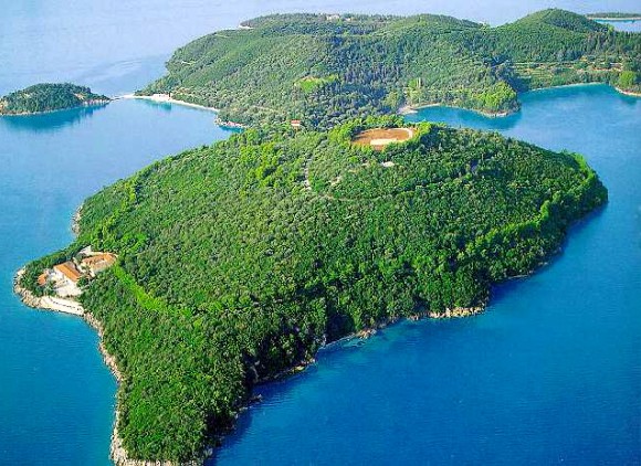 Onassis-island-Skorpios