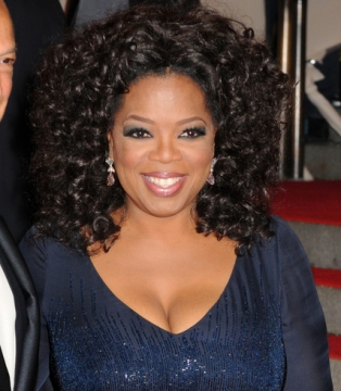 Oprah Winfrey donates 12 mn pounds for museum