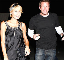 Paris Hilton’s beau gifts her diamonds for Christmas