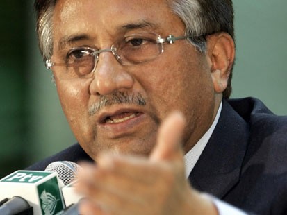 Musharraf administers oath of office to Chief Justice to Islamabad HC
