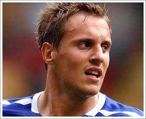 Thugs rob Everton ace Jagielka at knifepoint