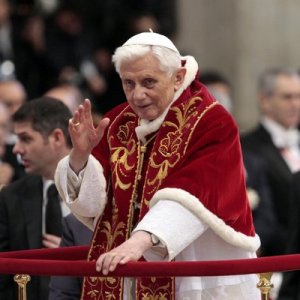 Twitter flooded with papal jokes as Benedict decides to step down
