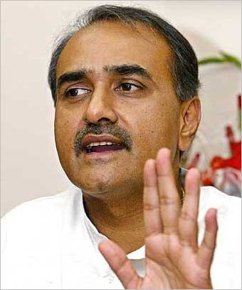 Praful Patel elected as AIFF president 