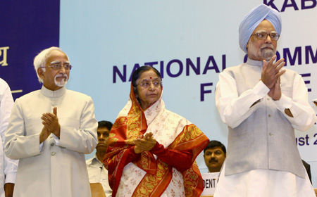 Vice President, Prime Minister greet President on New Year day