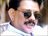 I want to say sorry to Shah Rukh, Karan: Priyadarshan