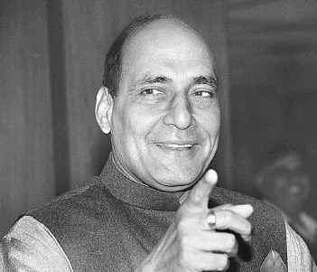 Govt should strongly oppose China issuing separate visa to Kashmiris: Rajnath