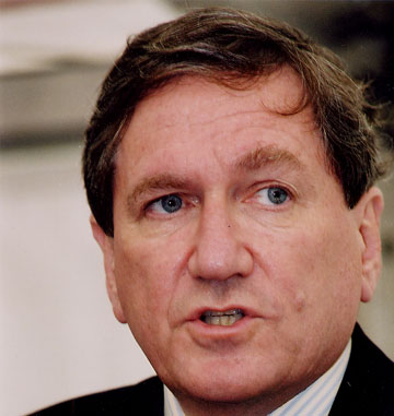 India, Pakistan and US surrounded by common enemy: Holbrooke
