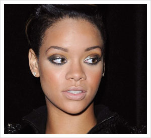 Rihanna still misses Chris Brown