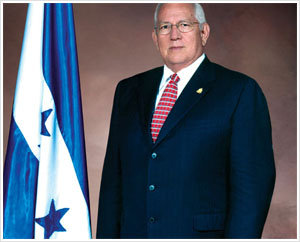 Honduran de-facto government resigns