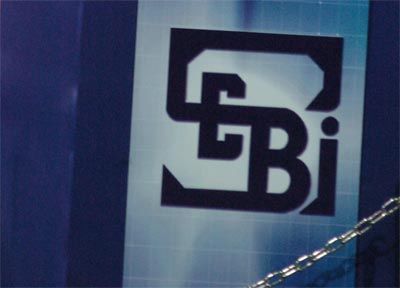 Sebi, RBI approve currency options on MCX