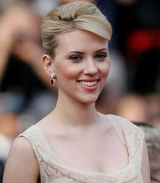 Scarlett-Johansson