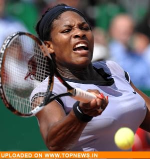 Williams makes winning return to tennis