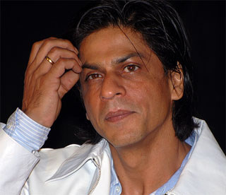 SRK blasts Slumdog’s critics
