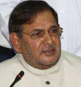 Sharad Yadav congratulates new BJP president Rajnath Singh 