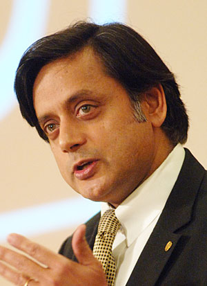 Shashi Tharoor files nomination