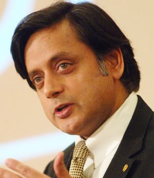 Shashi Tharoor meets Janardan Dwivedi