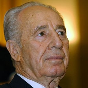 Peres to Abbas ahead of summit: Drop peace talks precondition 
