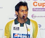 Pak team failed in all departments against Lanka: Malik
