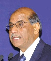 Shyam Saran insists reliance on renewable sources of energy